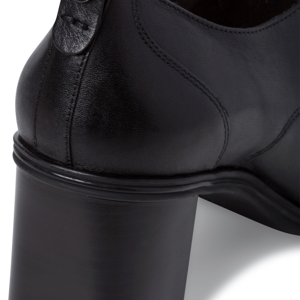 detail Dámské polobotky TAMARIS 23300-27-001 černá W1