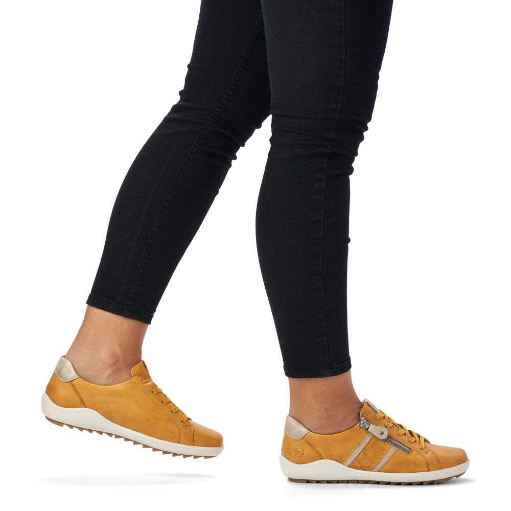 detail Dámské tenisky REMONTE RIE-10102182-S2 žlutá