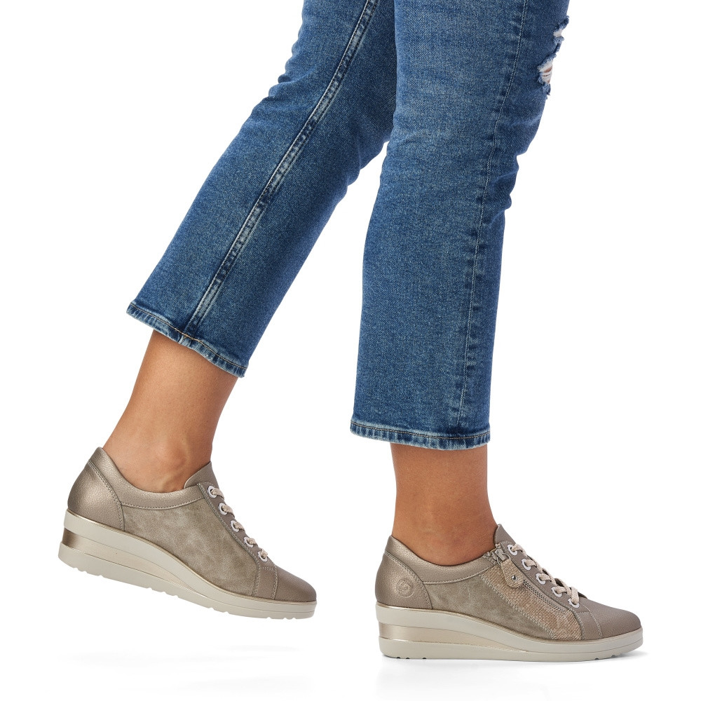 detail Dámské tenisky REMONTE RIE-10102226-S3 zlatá