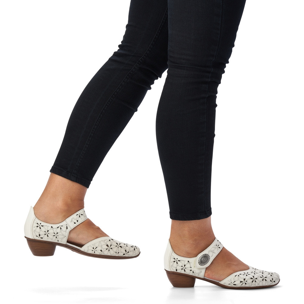 detail Dámské lodičky RIEKER 43786-80 bílá S5