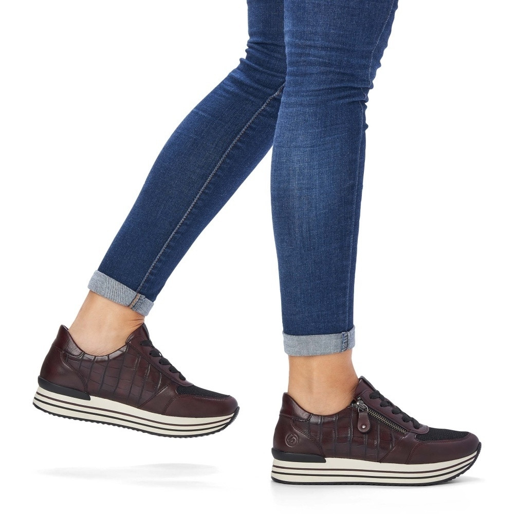 detail Dámské tenisky REMONTE RIE-10102911-W2 červená