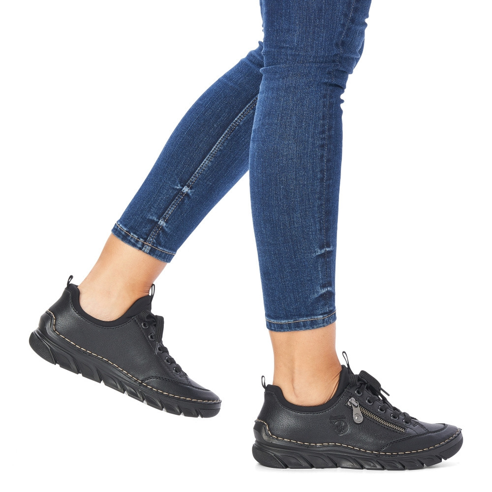 detail Dámské tenisky RIEKER 55073-00 černá W4