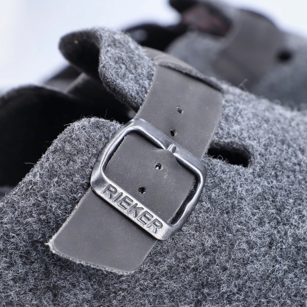detail Pánské nazouváky RIEKER 22181-45 šedá W2