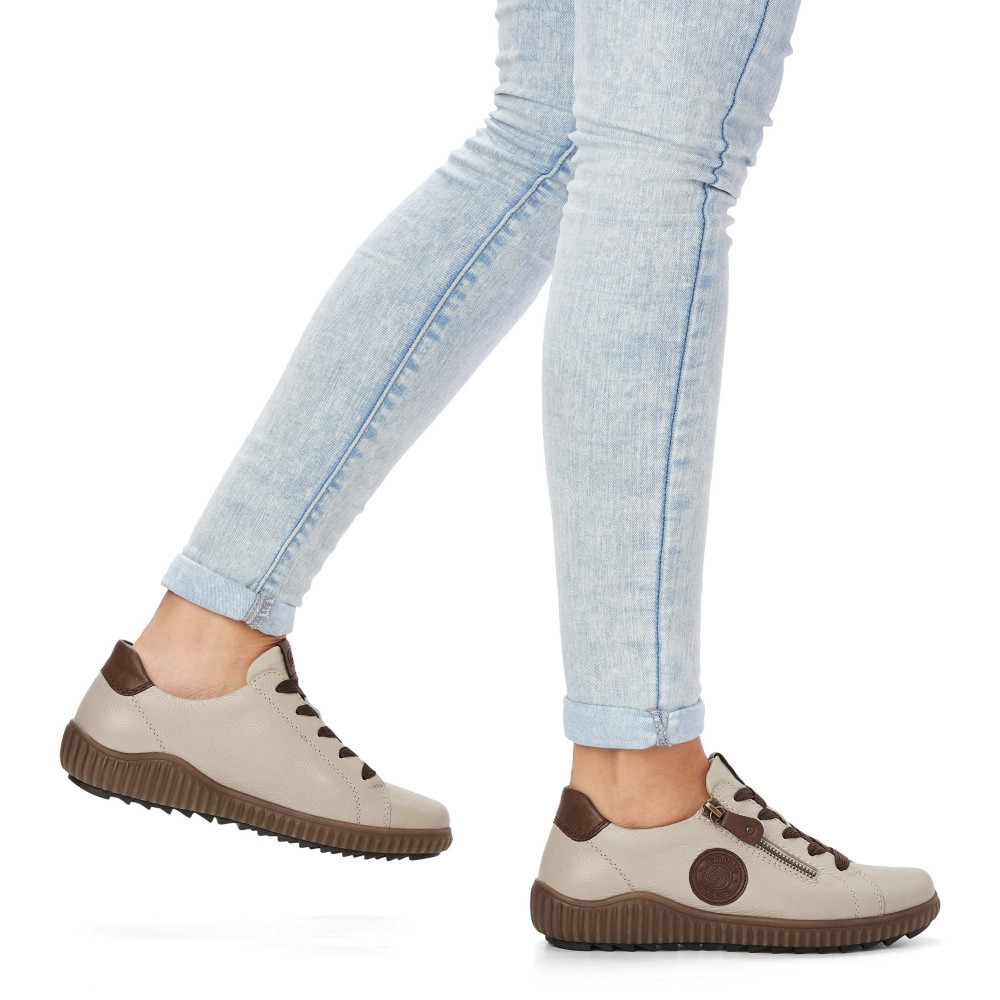 detail Dámské polobotky REMONTE RIE-10103259-W2 béžová