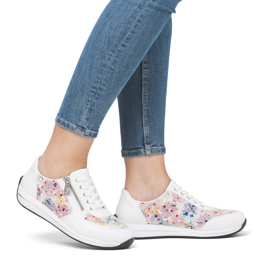 detail Dámské polobotky RIEKER N1112-90 bílá S5