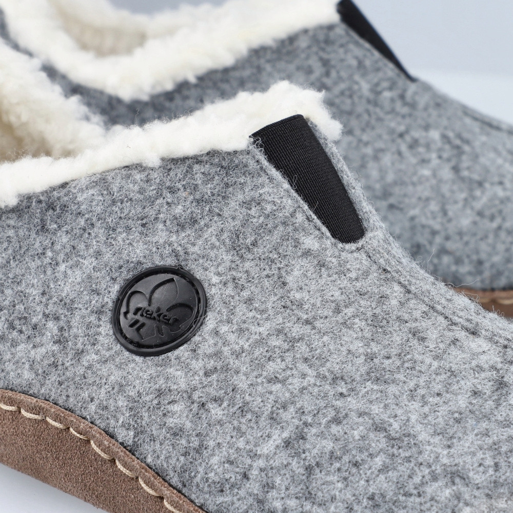 detail Dámské nazouváky RIEKER 66350-42 šedá W3