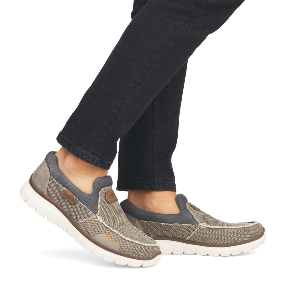 detail Pánské mokasíny RIEKER B6651-64 béžová S4