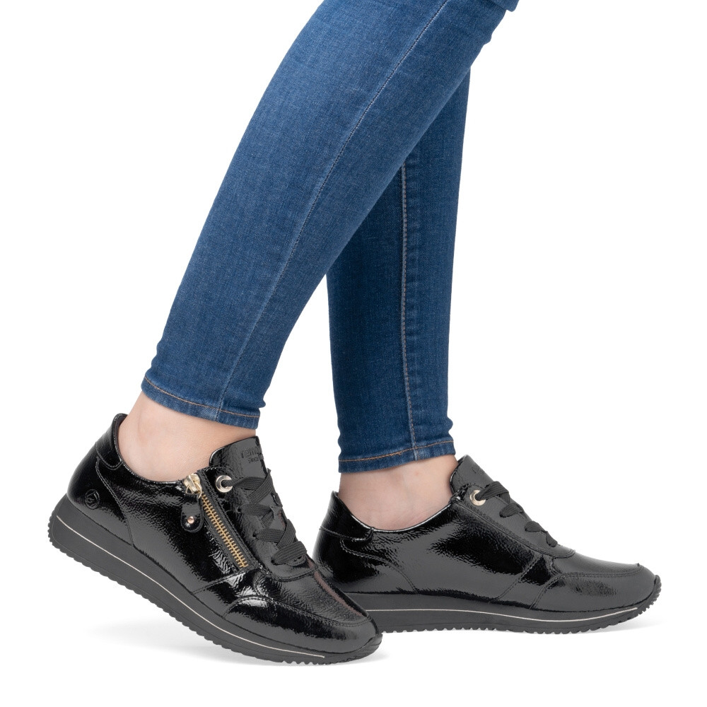 detail Dámské tenisky REMONTE D0H11-00 černá W5