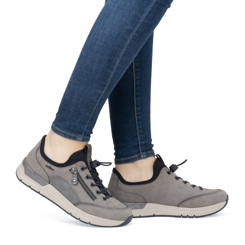 detail Dámské tenisky RIEKER 58958-42 šedá W4