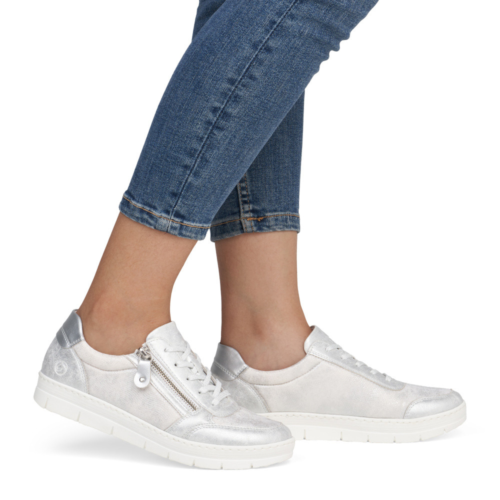 detail Dámské tenisky REMONTE D5831-90 stříbrná S5