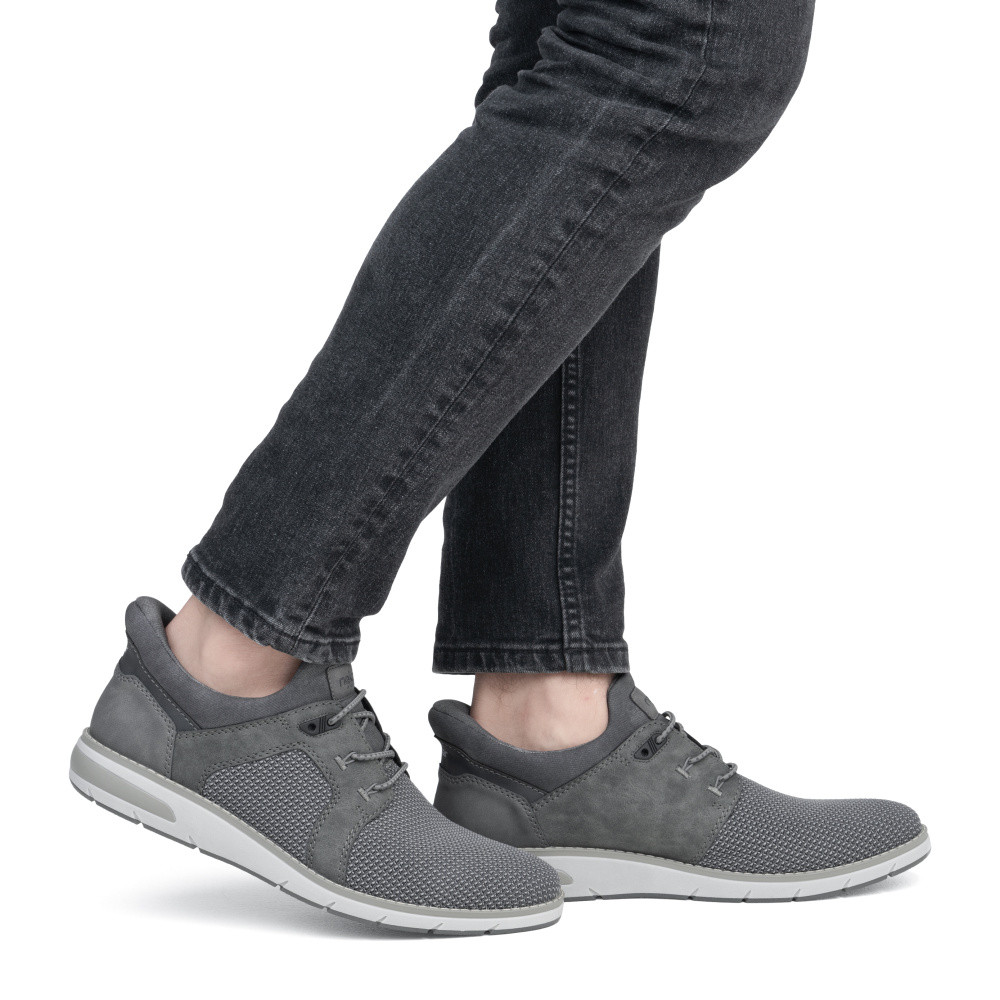 detail Pánske poltopánky RIEKER 11358-42 sivá S5