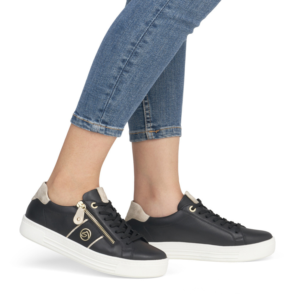 detail Dámské tenisky REMONTE D0919-03 černá S5