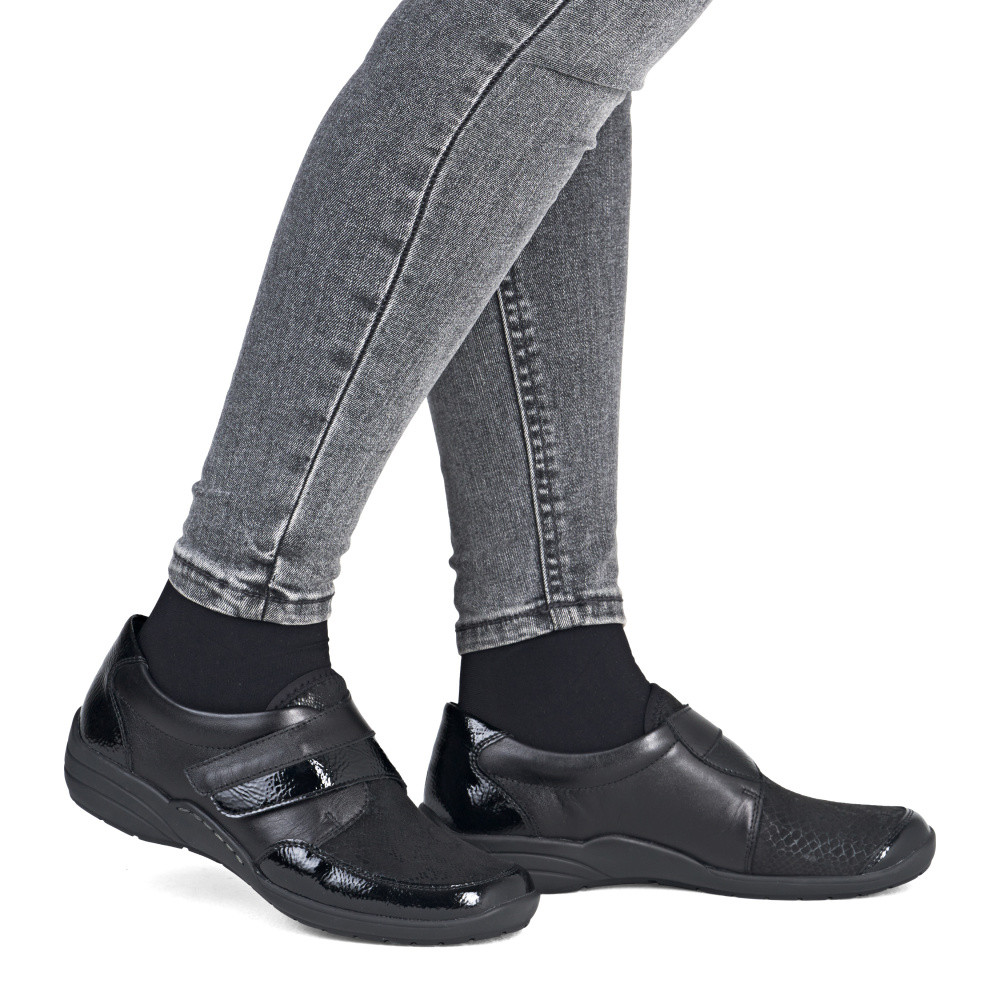 detail Dámske poltopánky REMONTE R7600-00 čierna W5