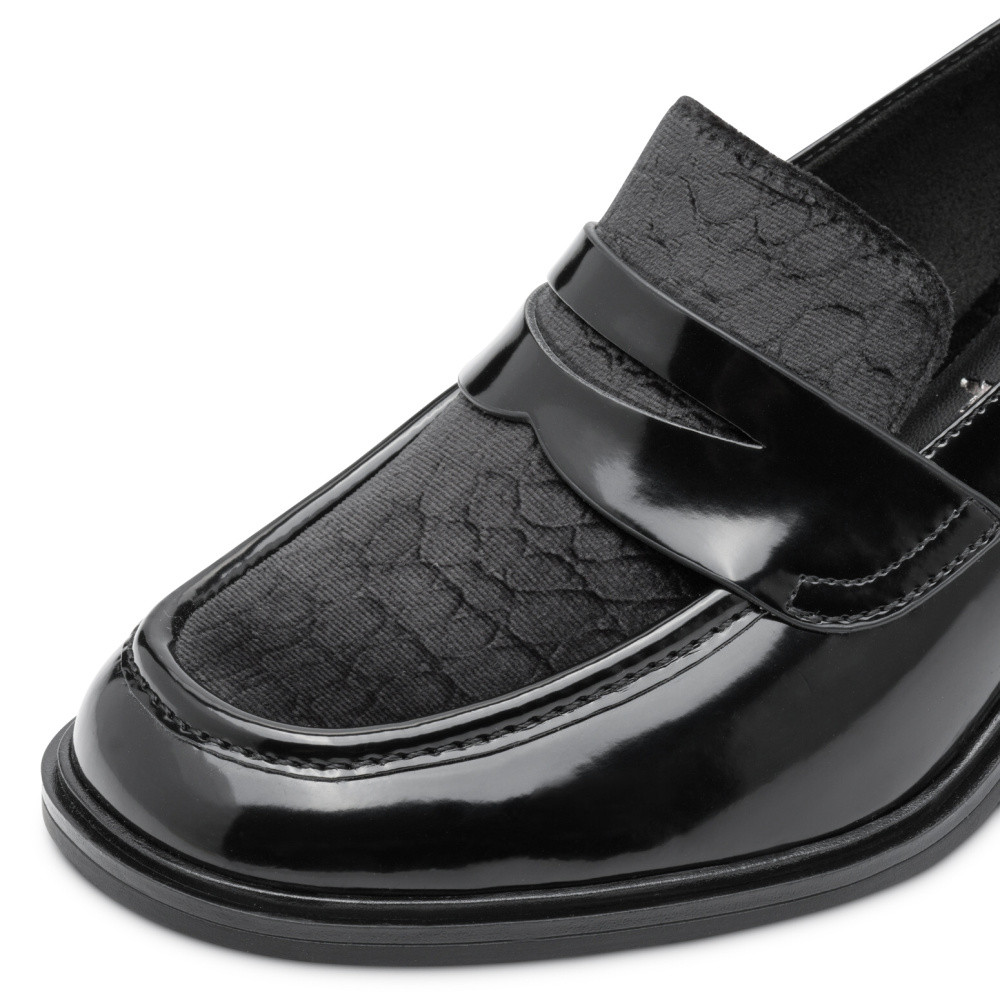 detail Dámské mokasíny TAMARIS 24464-45-098 černá W5