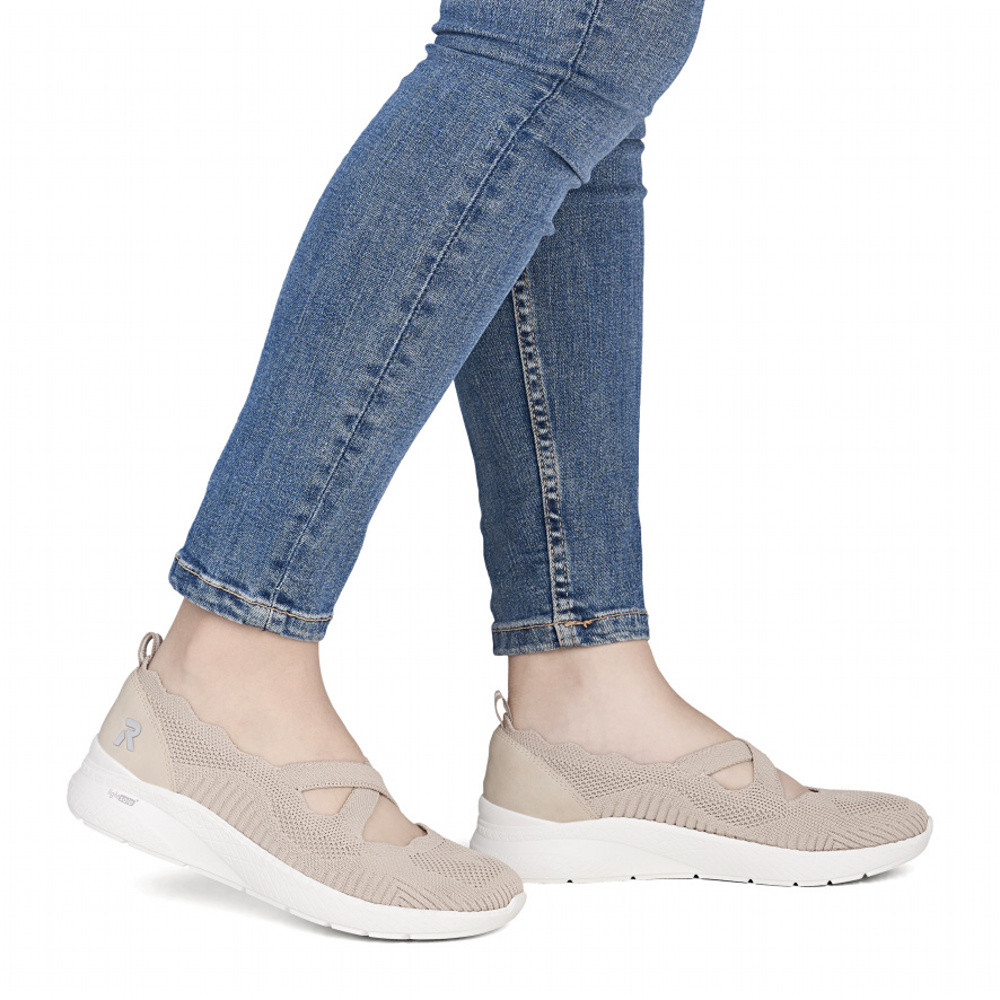 detail Dámské baleríny RIEKER M8554-62 béžová S6