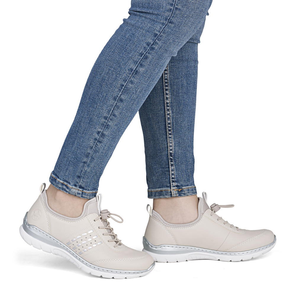 detail Dámské polobotky RIEKER L3259-60 béžová S6