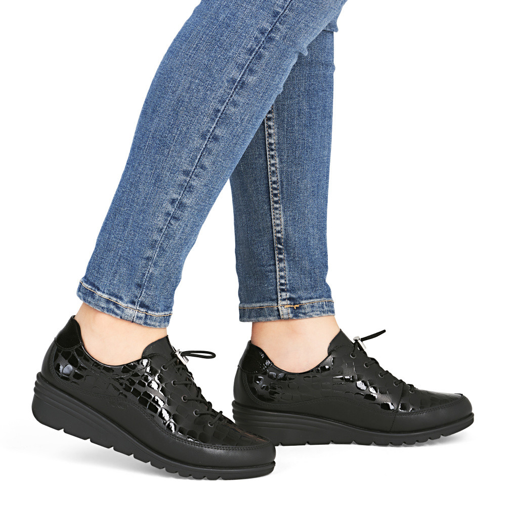 detail Dámské polobotky RIEKER L5355-00 černá S6