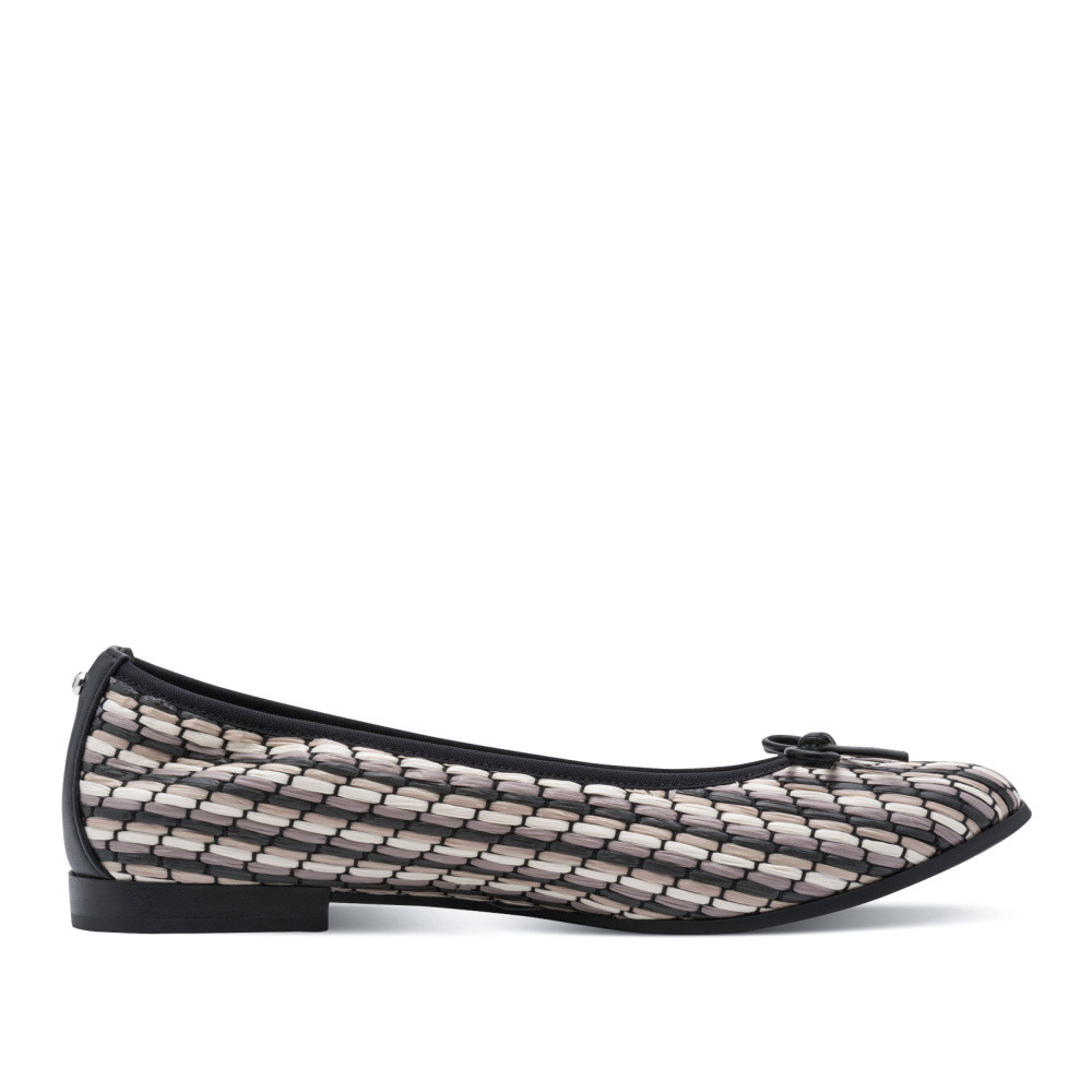 detail Dámské baleríny TAMARIS 22134-46-098 černá S6