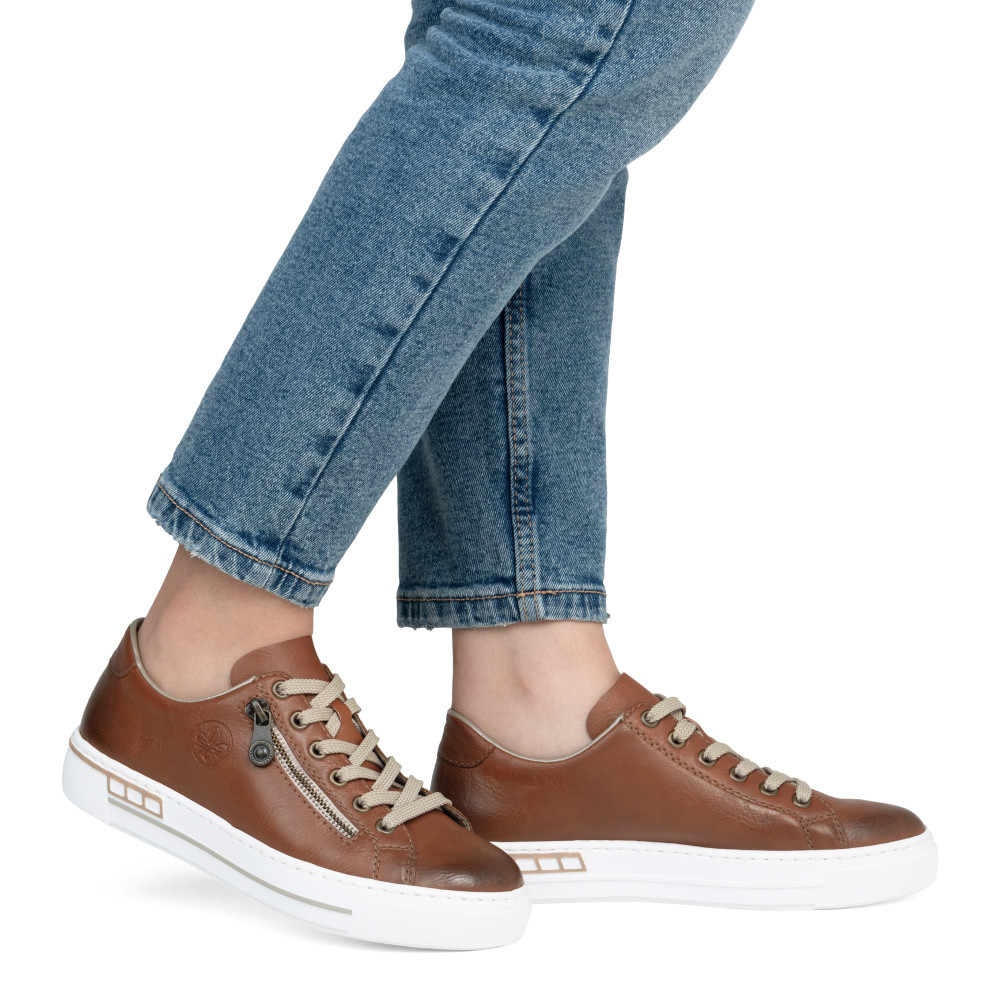 detail Dámské tenisky RIEKER L88C2-24 hnědá S5