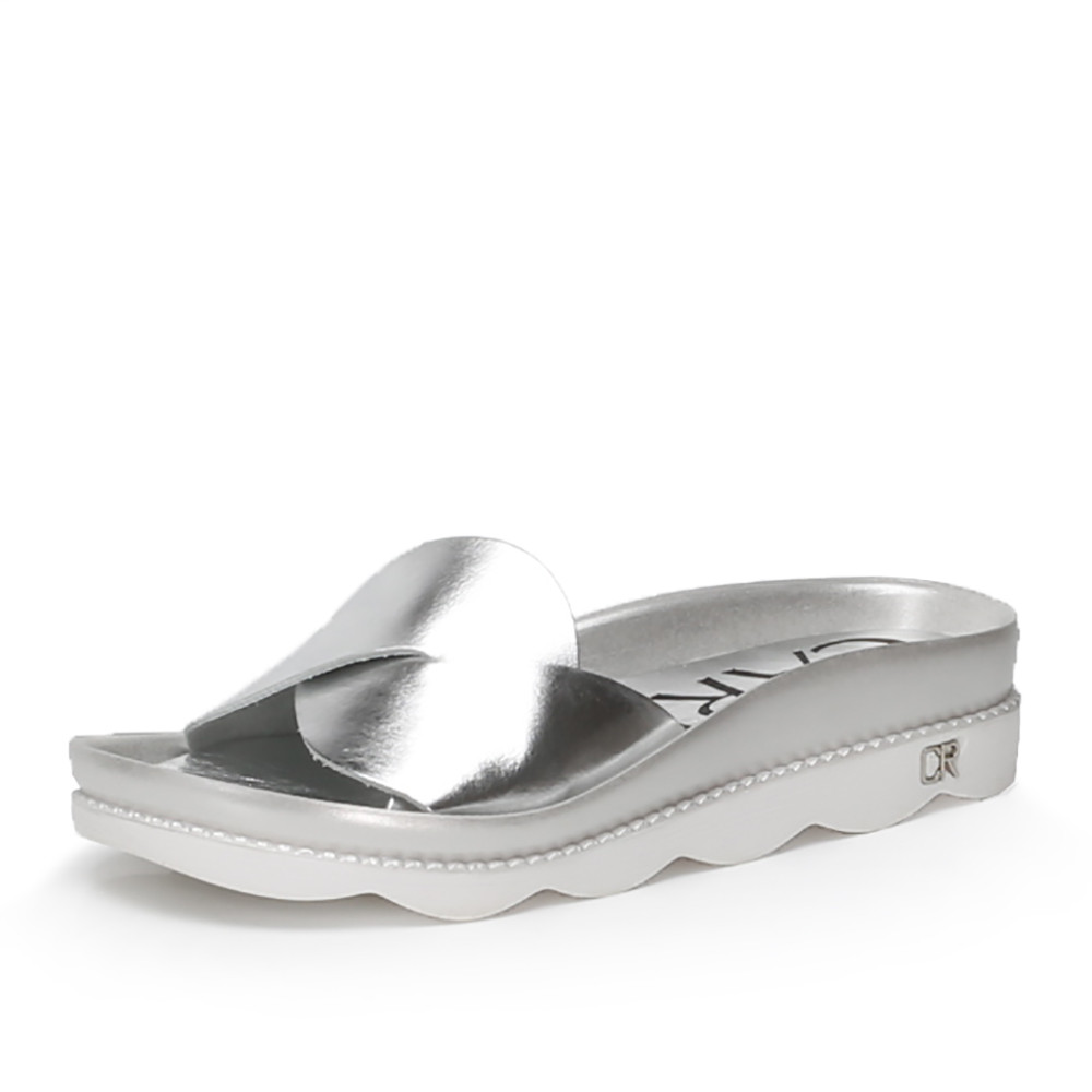 detail Dámské nazouváky CARINII CAR-10200017-S0 stříbrná