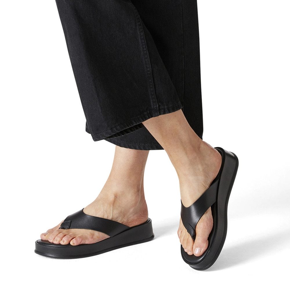 detail Dámské žabky TAMARIS TAM-10201534-S2 černá