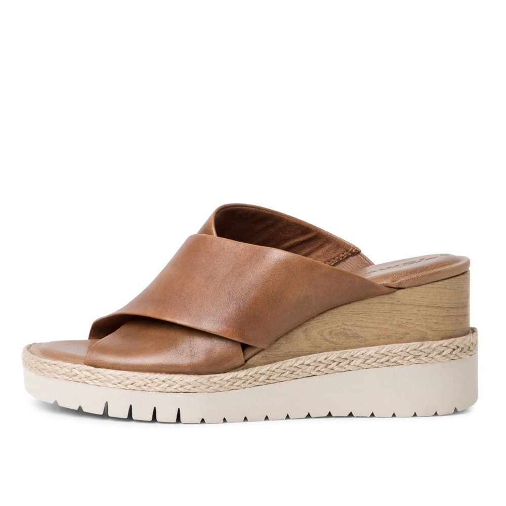 detail Dámské nazouváky TAMARIS TAM-10201542-S2 hnědá