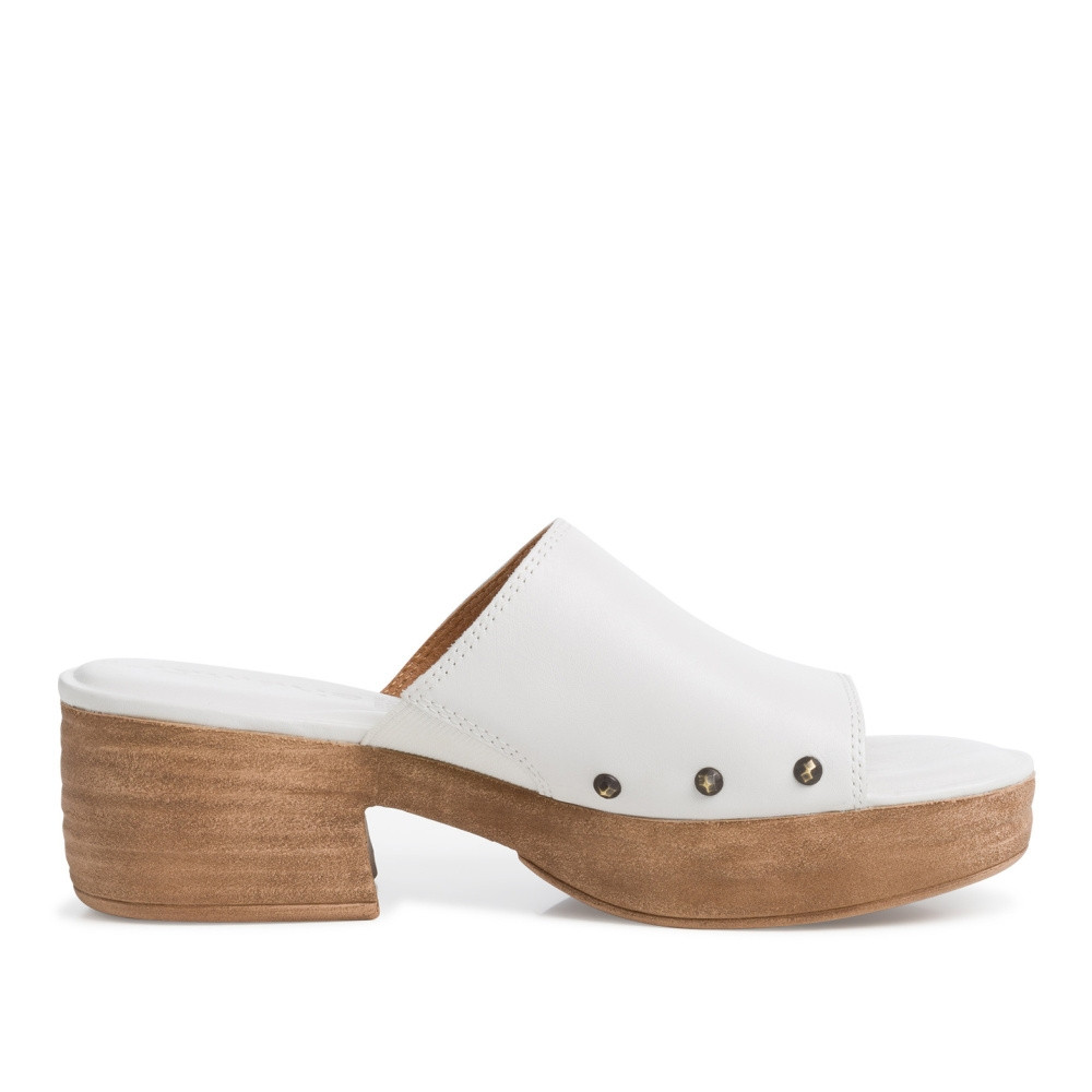 detail Dámské nazouváky TAMARIS TAM-10201557-S2 bílá