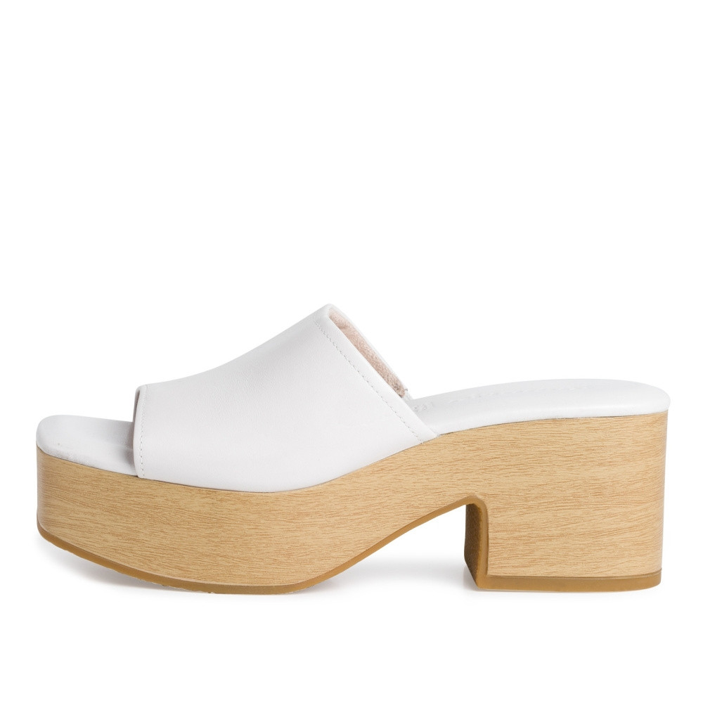 detail Dámské nazouváky TAMARIS 27243-38-117 bílá S2