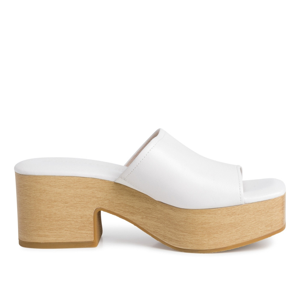 detail Dámské nazouváky TAMARIS 27243-38-117 bílá S2