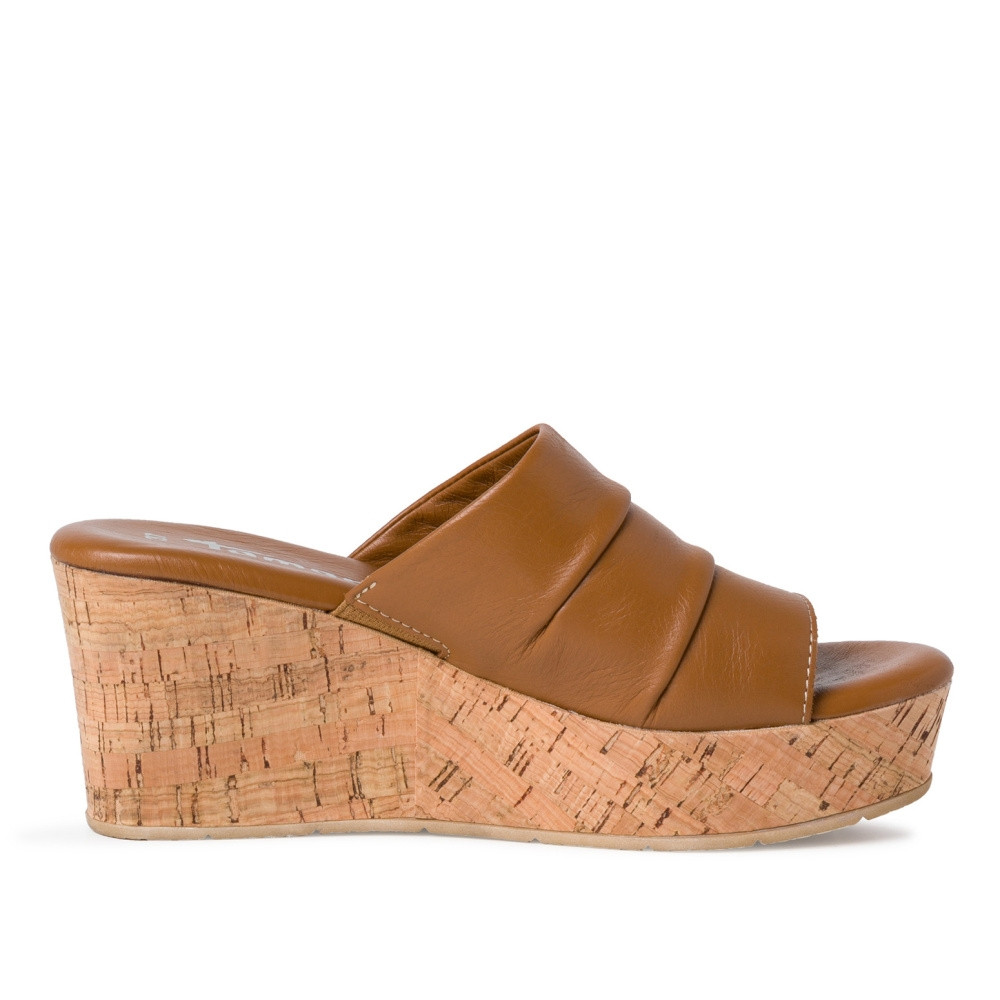 detail Dámské nazouváky TAMARIS TAM-10201584-S2 hnědá