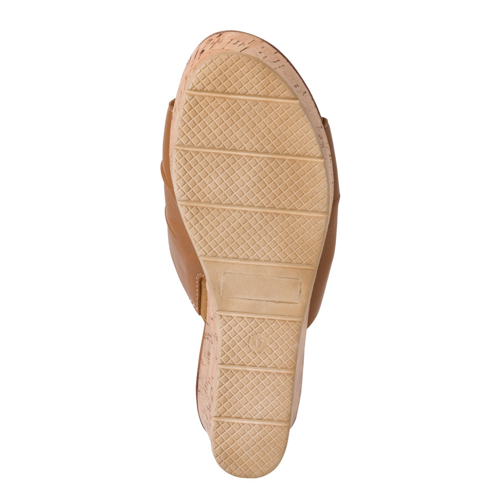 detail Dámské nazouváky TAMARIS TAM-10201584-S2 hnědá