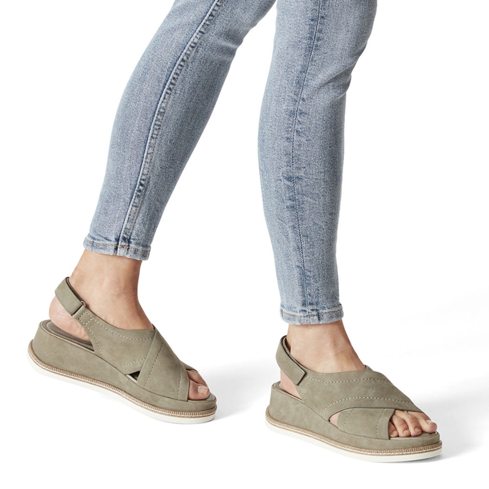 detail Dámské sandály TAMARIS 28336-28-771 zelená S2