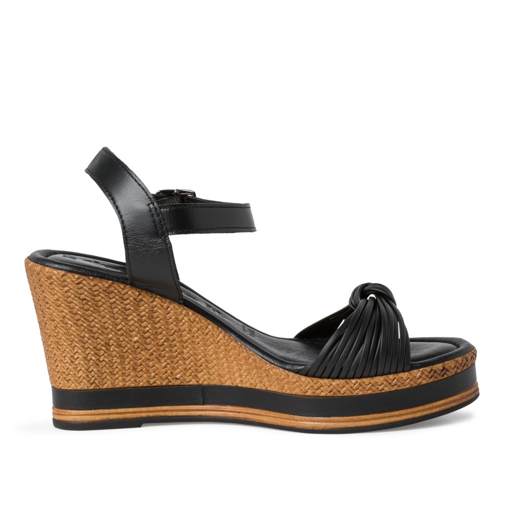 detail Dámské sandály TAMARIS TAM-10201858-S2 černá