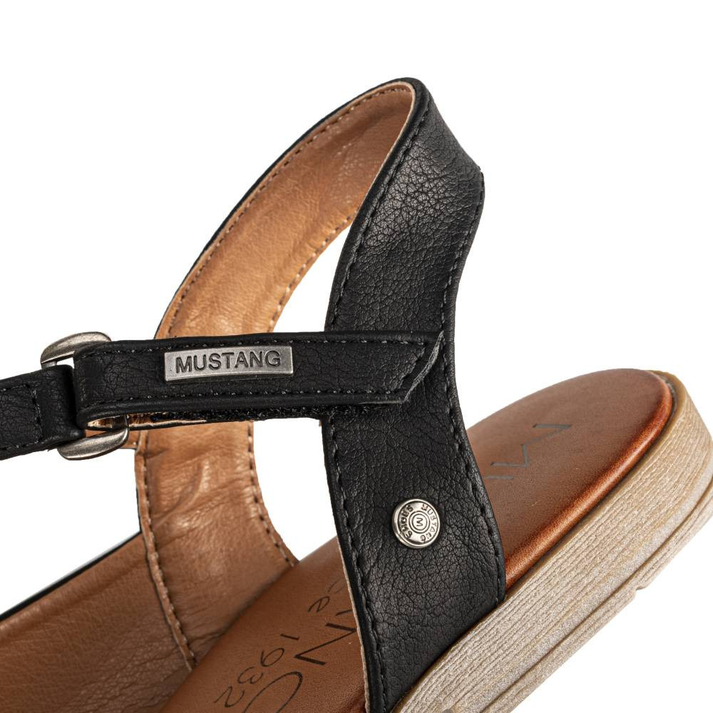 detail Dámské sandály MUSTANG 1388801-9 černá S2