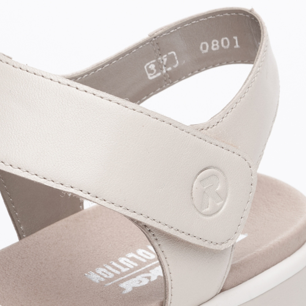 detail Dámské sandály RIEKER W0801-80 béžová S4