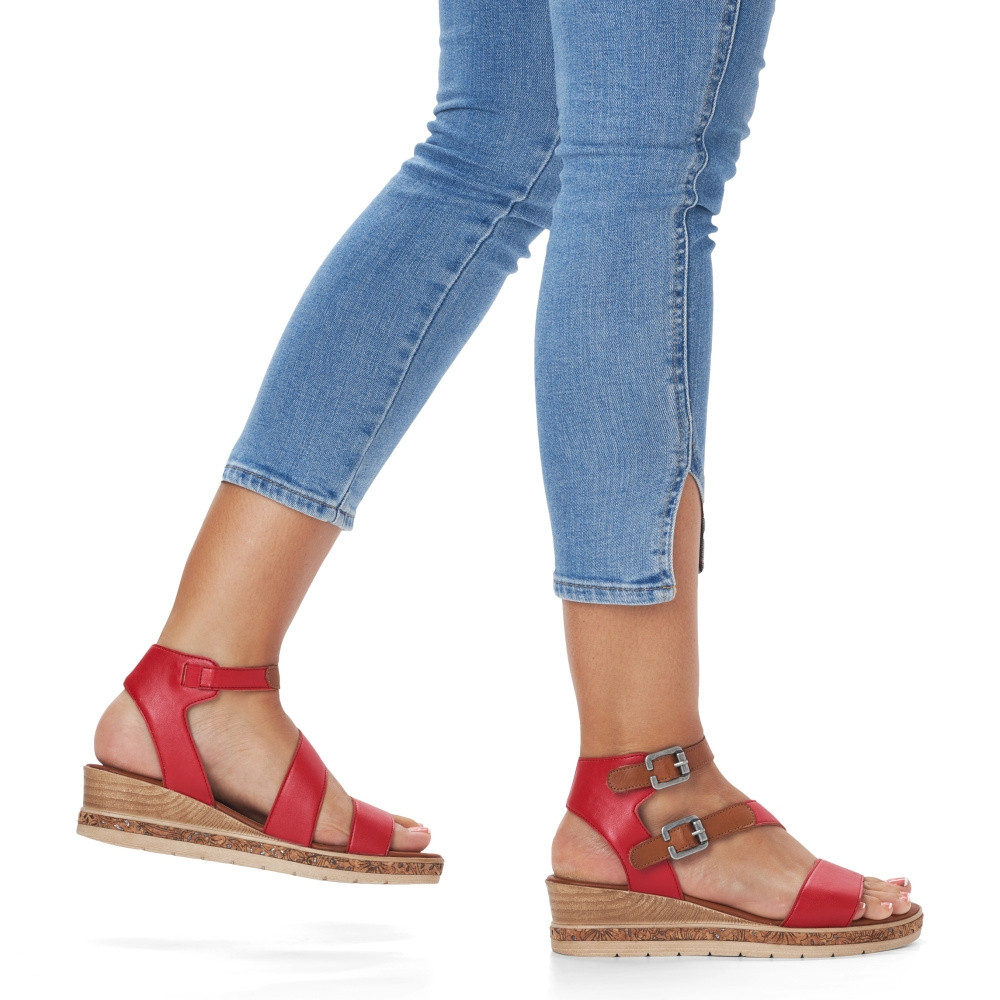 detail Dámské sandály REMONTE D3052-33 červená S3