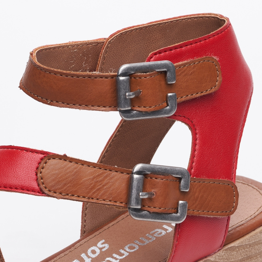 detail Dámské sandály REMONTE D3052-33 červená S3