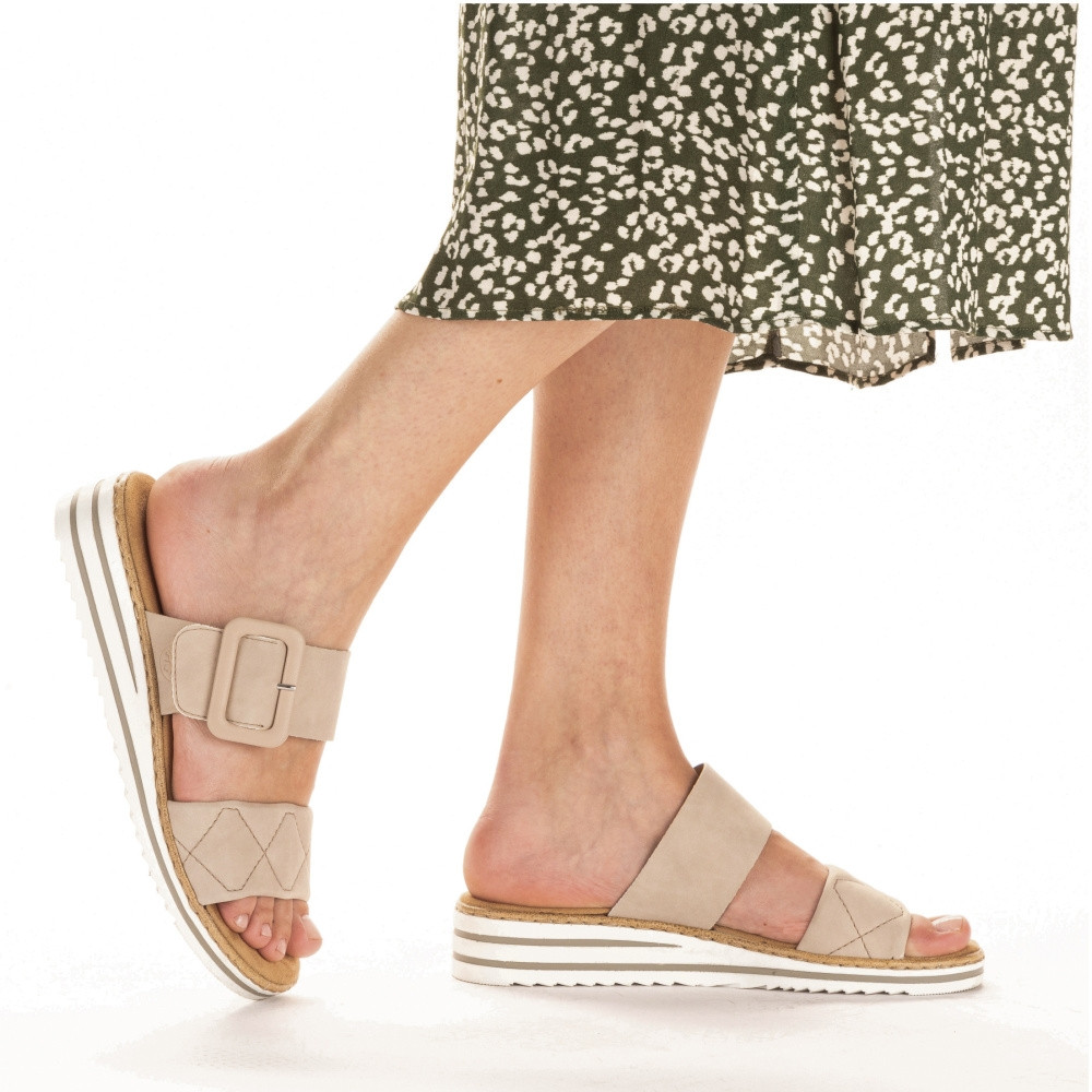 detail Dámské nazouváky RIEKER V0694-62 béžová S3