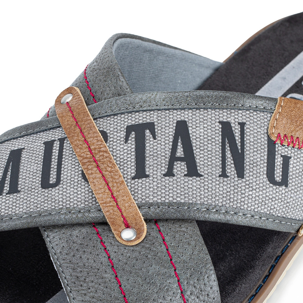 detail Pánské nazouváky MUSTANG 4152705-20 šedá S5