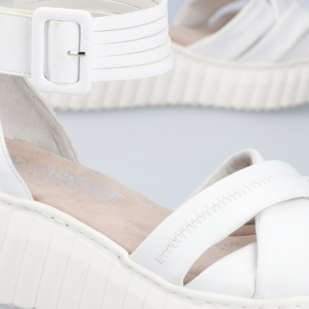 detail Dámské sandály RIEKER 64159-80 bílá S4