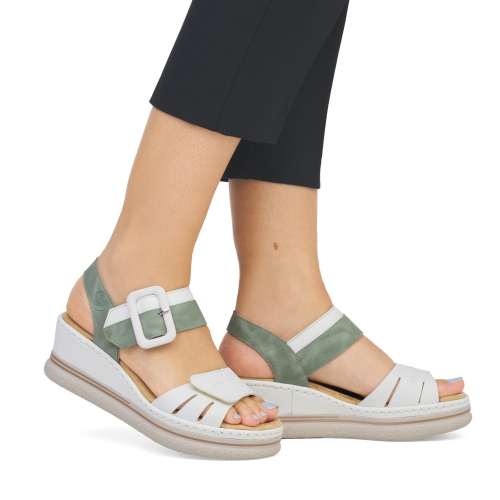 detail Dámské sandály RIEKER 67700-80 bílá S4