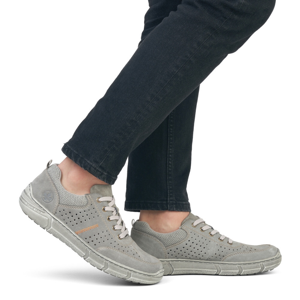 detail Pánske poltopánky RIEKER 04001-42 sivá S4