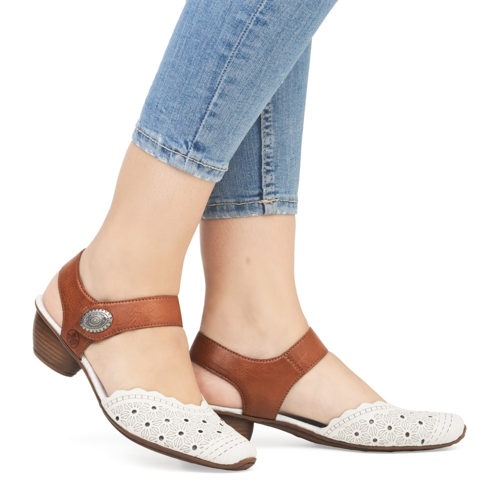 detail Dámské sandály RIEKER 43703-60 béžová S4