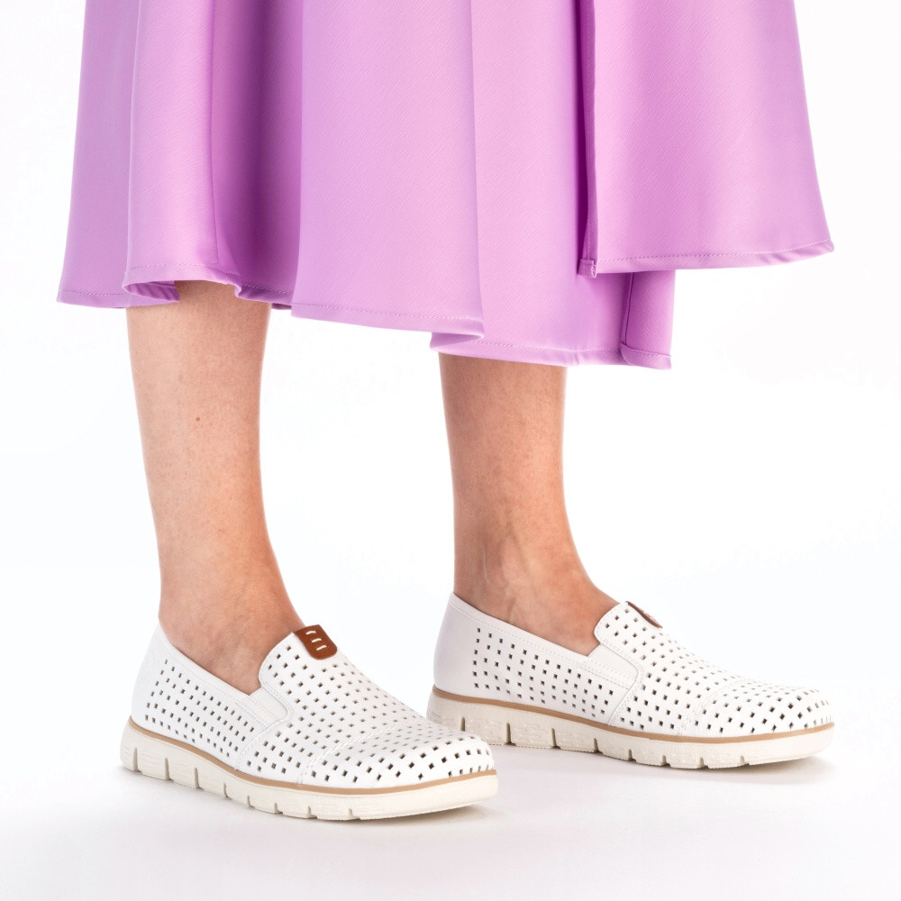 detail Dámské mokasíny RIEKER 44077-80 bílá S4