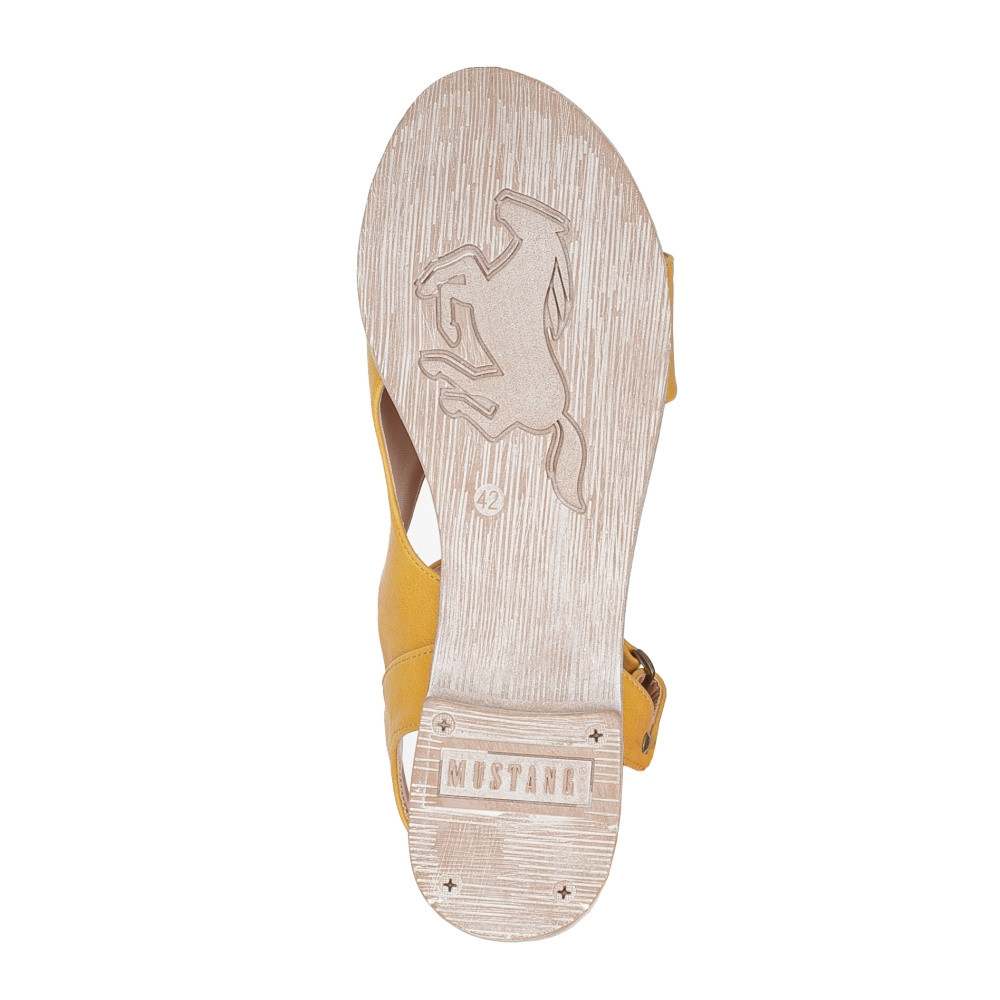 detail Dámské sandály MUSTANG 1388807-6 žlutá S4