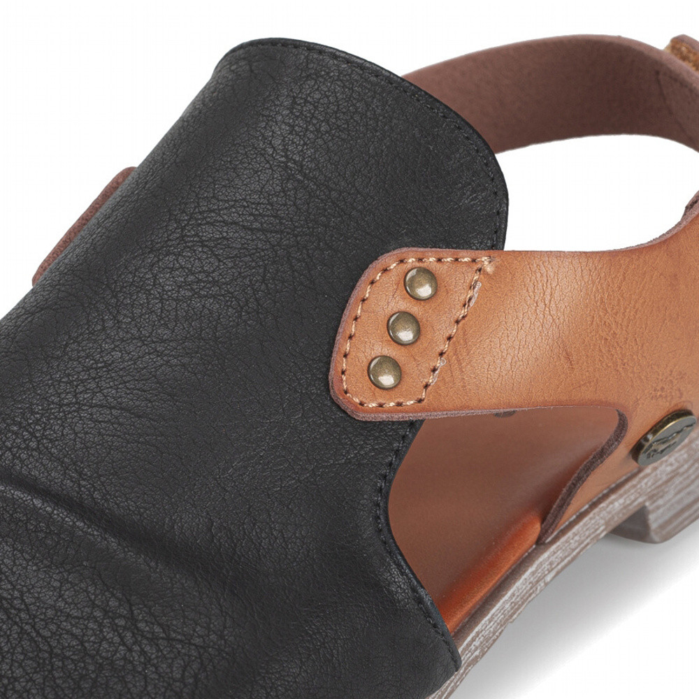 detail Dámské sandály MUSTANG 1388808-9 černá S5