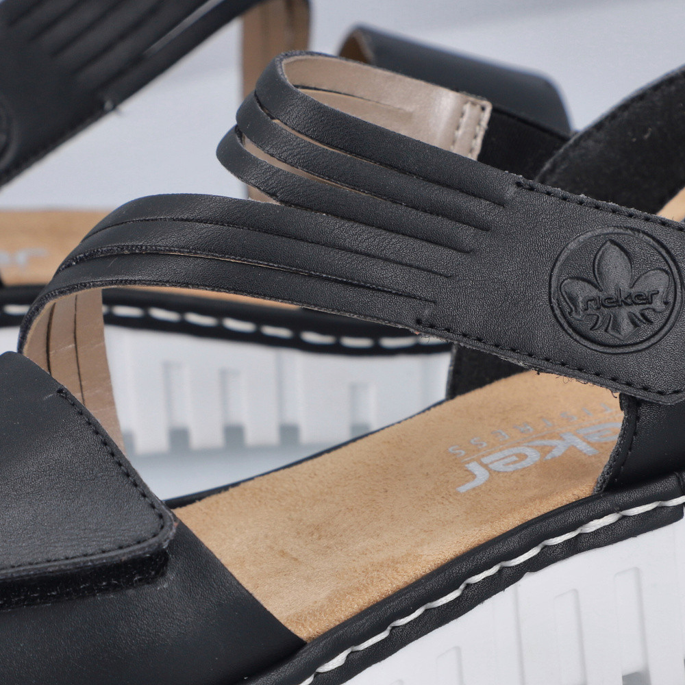 detail Dámské sandály RIEKER V1364-00 černá S5