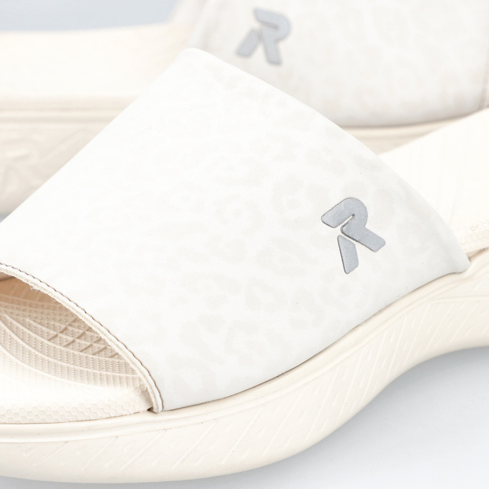 detail Dámske šľapky RIEKER V2180-60 béžová S5