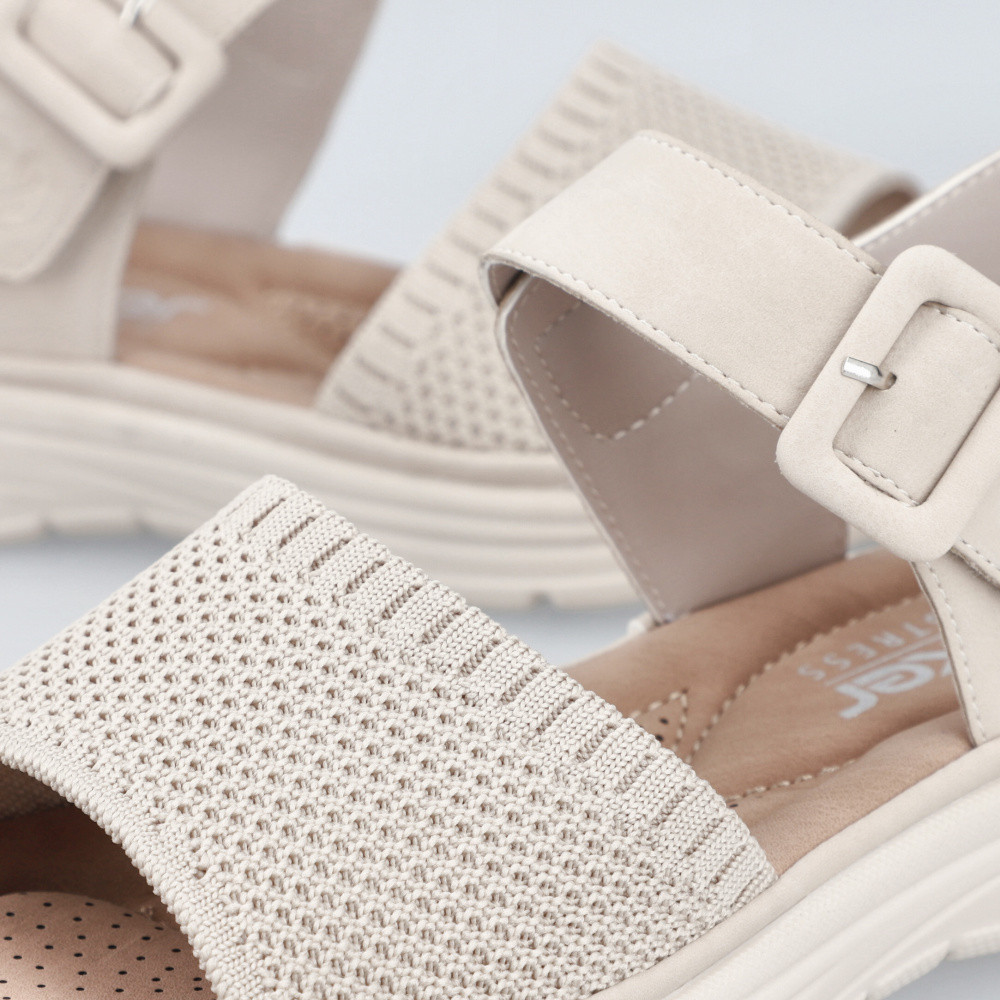 detail Dámské sandály RIEKER V8554-60 béžová S5