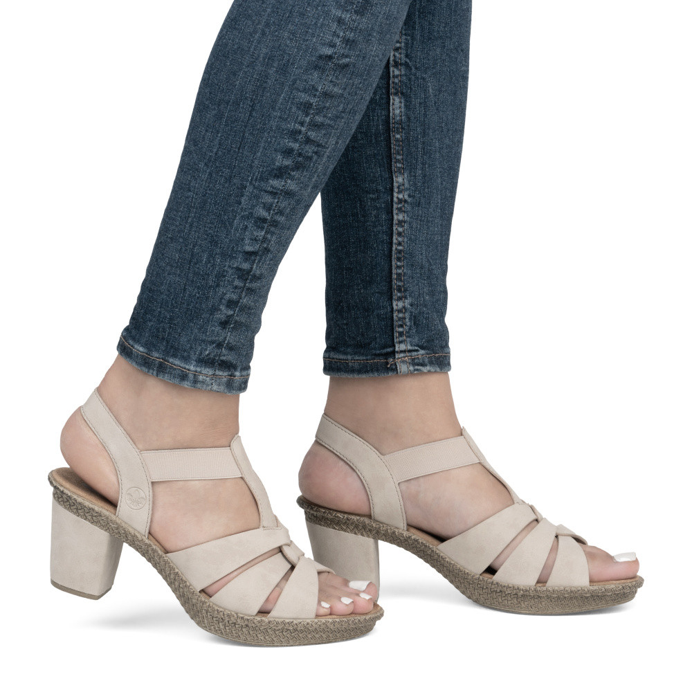 detail Dámské sandály RIEKER 665K3-62 béžová S5